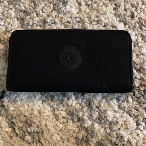 Kipling wallet black zippered